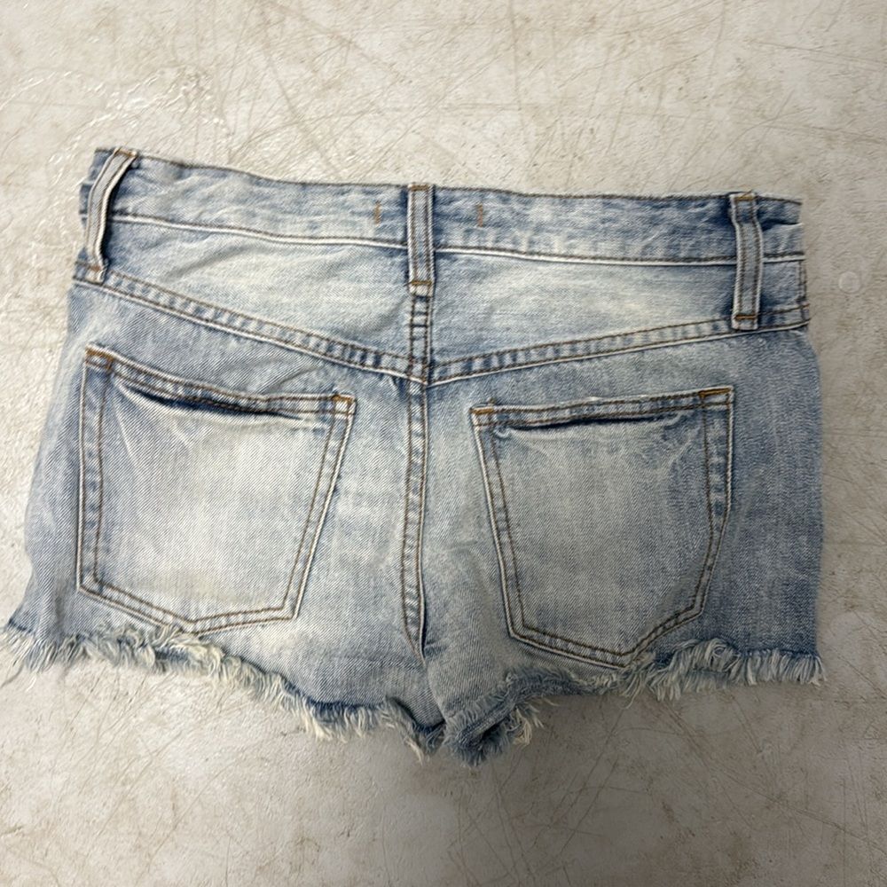 Free People Blue Jean Shorts Distressed Cut-Off - Size 25 - Worn Once - Picture 3 of 3